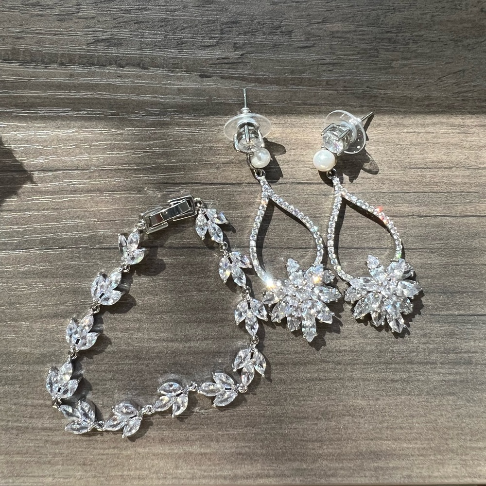 David’s Bridal Jewel & Hair Piece Set